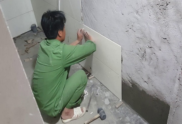 Dịch Vụ Hoàn Thiện Nhà Ống Trọn Gói Uy Tín, Cam Kết Chất Lượng 4 ốp gạch